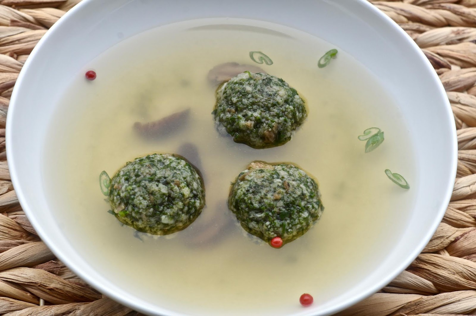 Canederli Agli Spinaci In Brodo Dashi Veganly It Ricette Vegane Dal Web