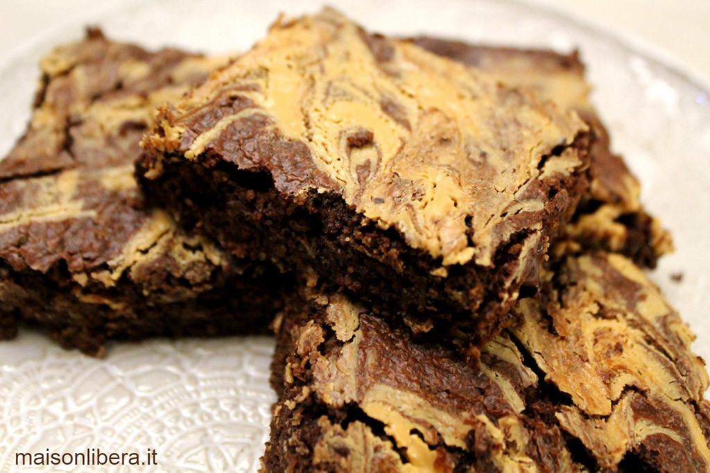 Brownies Al Cioccolato E Burro Di Arachidi Veganly It Ricette Vegane Dal Web