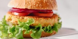 Burger di lenticchie rosse vegan e senza glutine